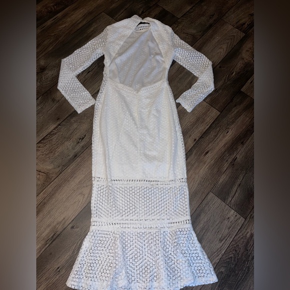 NWOT PLT White Embroidered Lace Long Sleeved Backless Bodycon Midi Dress - Picture 6 of 16